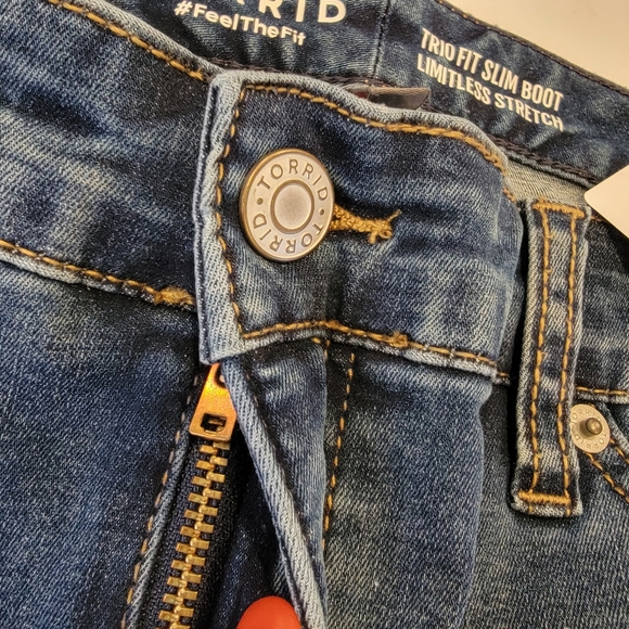 Torrid Trio Boot High-Rise Jean In El Nino Size 16-20 Short NEW! - Picture 13 of 17